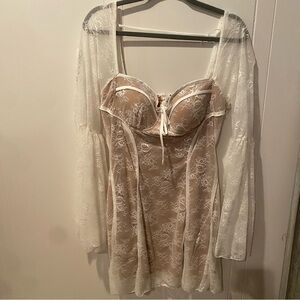 Fashion Nova Floral Lace Chemise - Cream and White